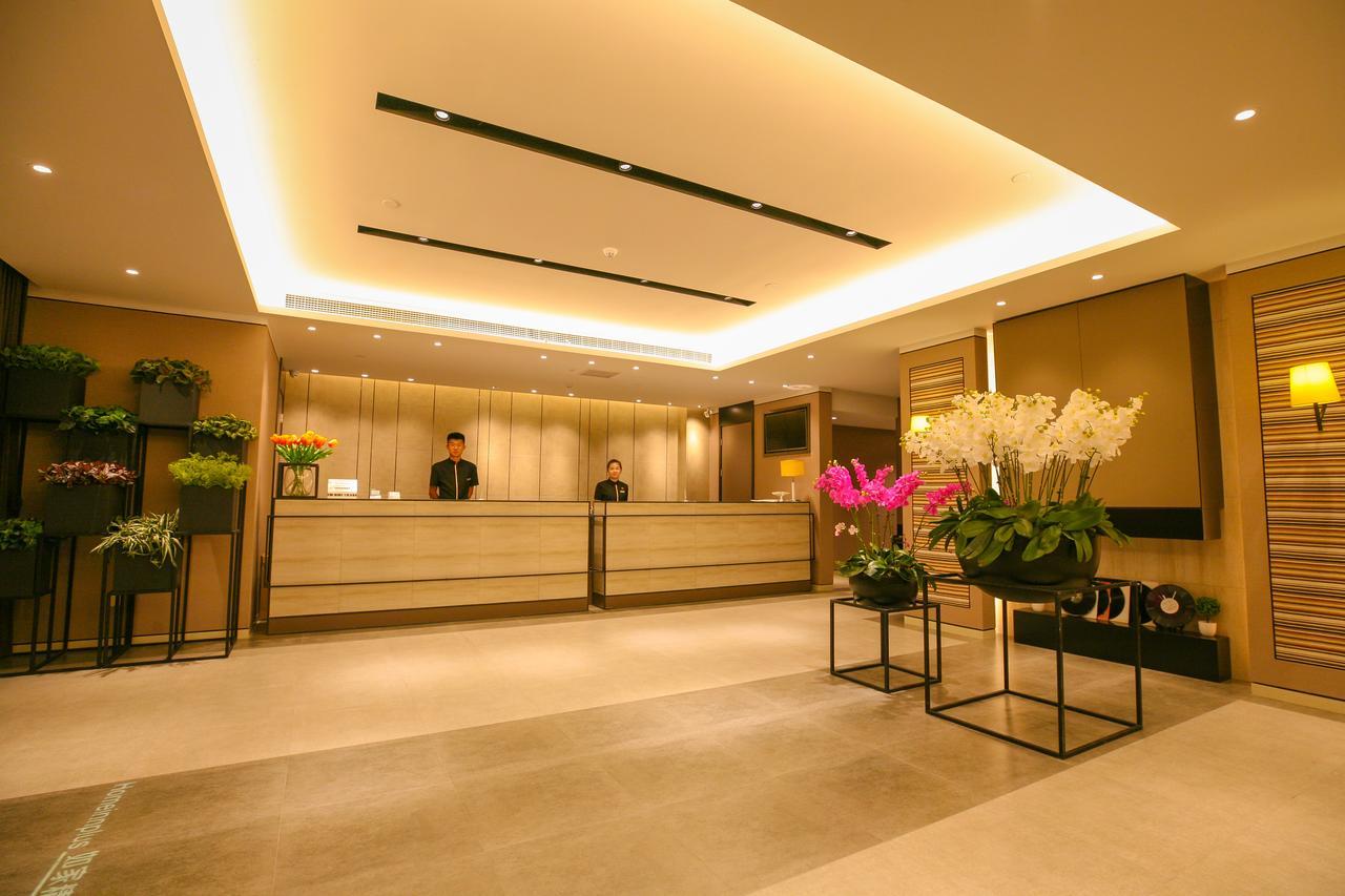 Home Inn Plus Rizhao Jinan Road International Finance Center Экстерьер фото